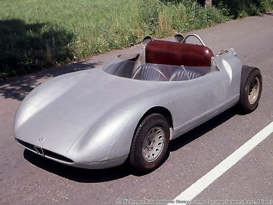  Alfa Romeo Scarabeo Spider 1967 года  (фото 1 из 4)